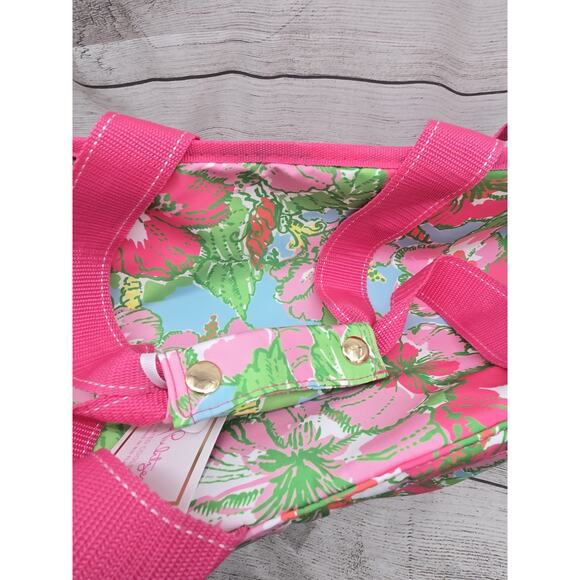 NEW Lilly Pulitzer Insulated Cooler Bag In Big Flirt - Picture 9 of 13